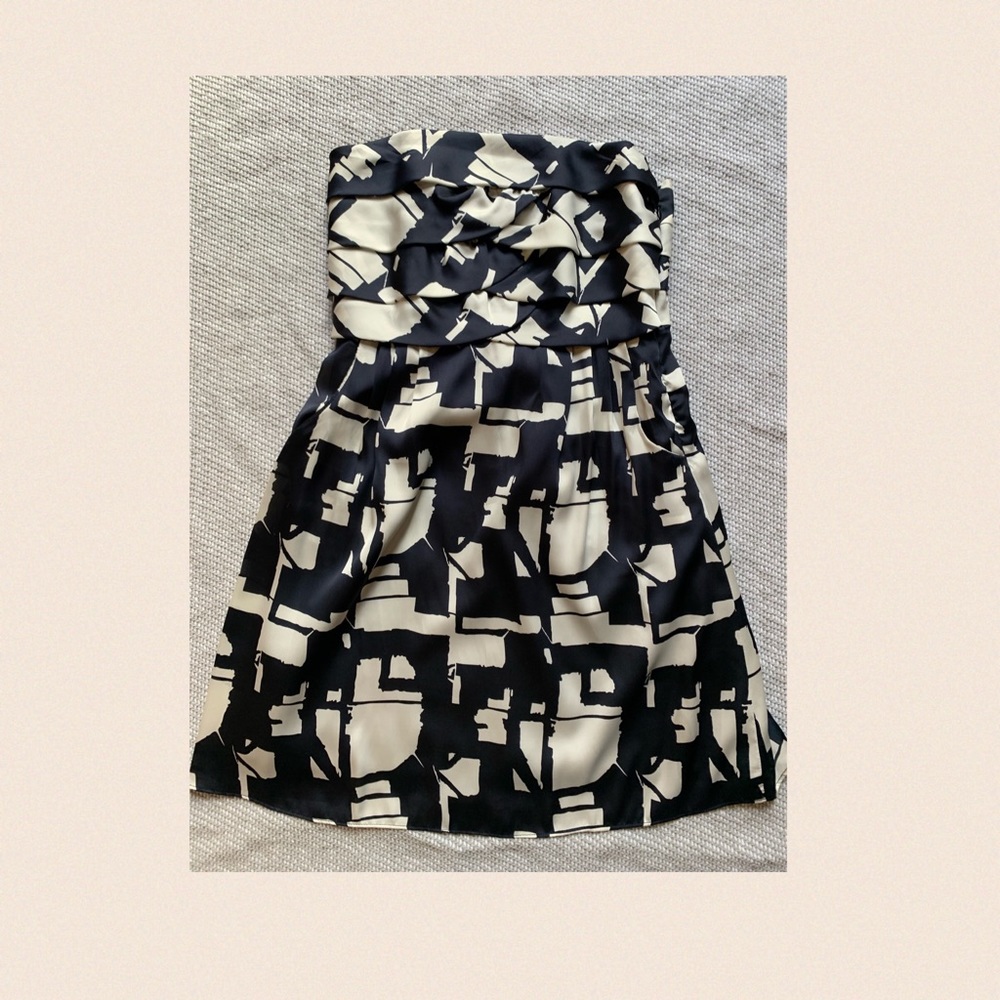 Strapless dress - Navy and Cream - Size Small - Worn Once